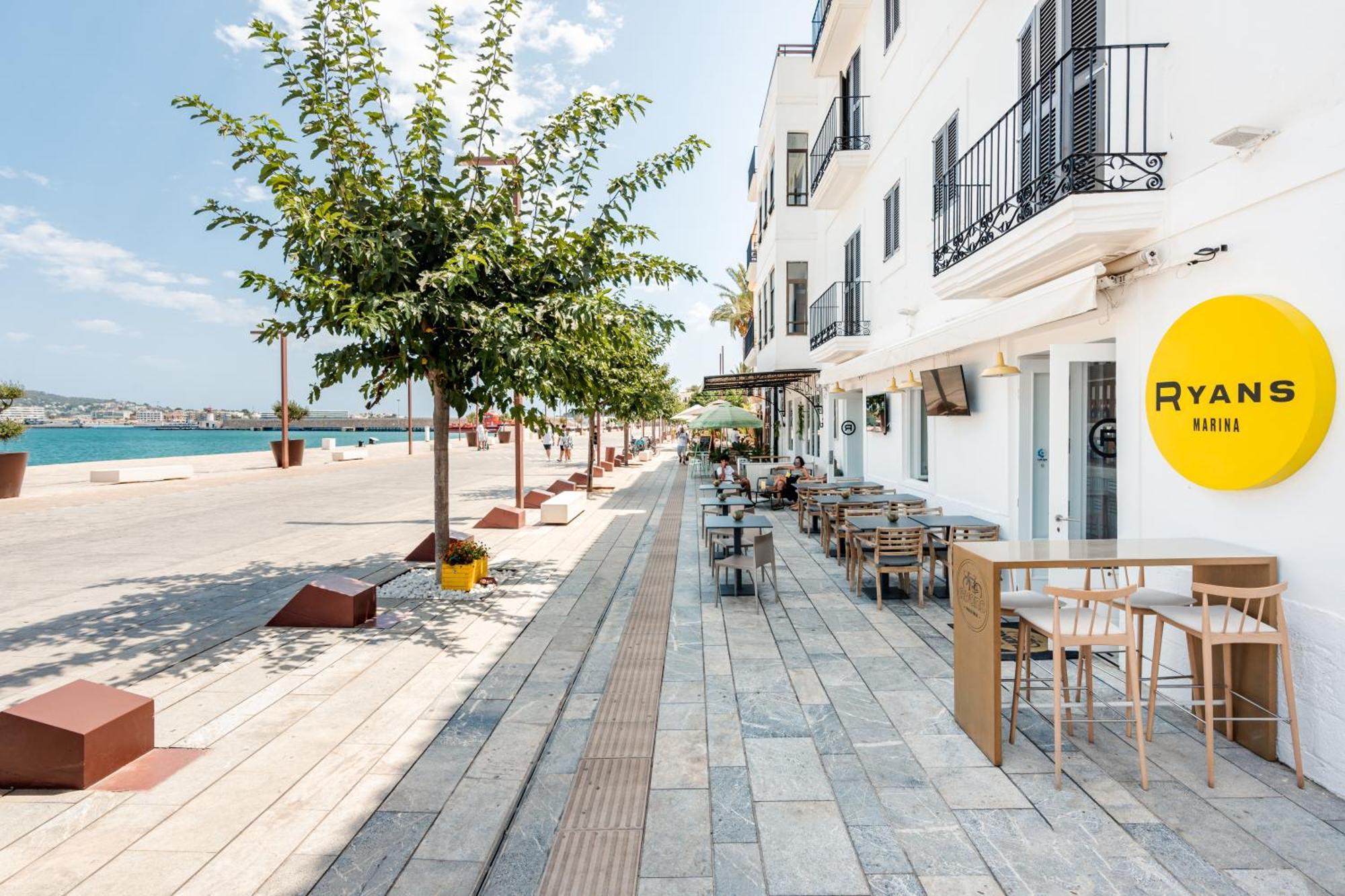 Ryans La Marina (Adults Only) Hotel Ibiza Town Exterior photo