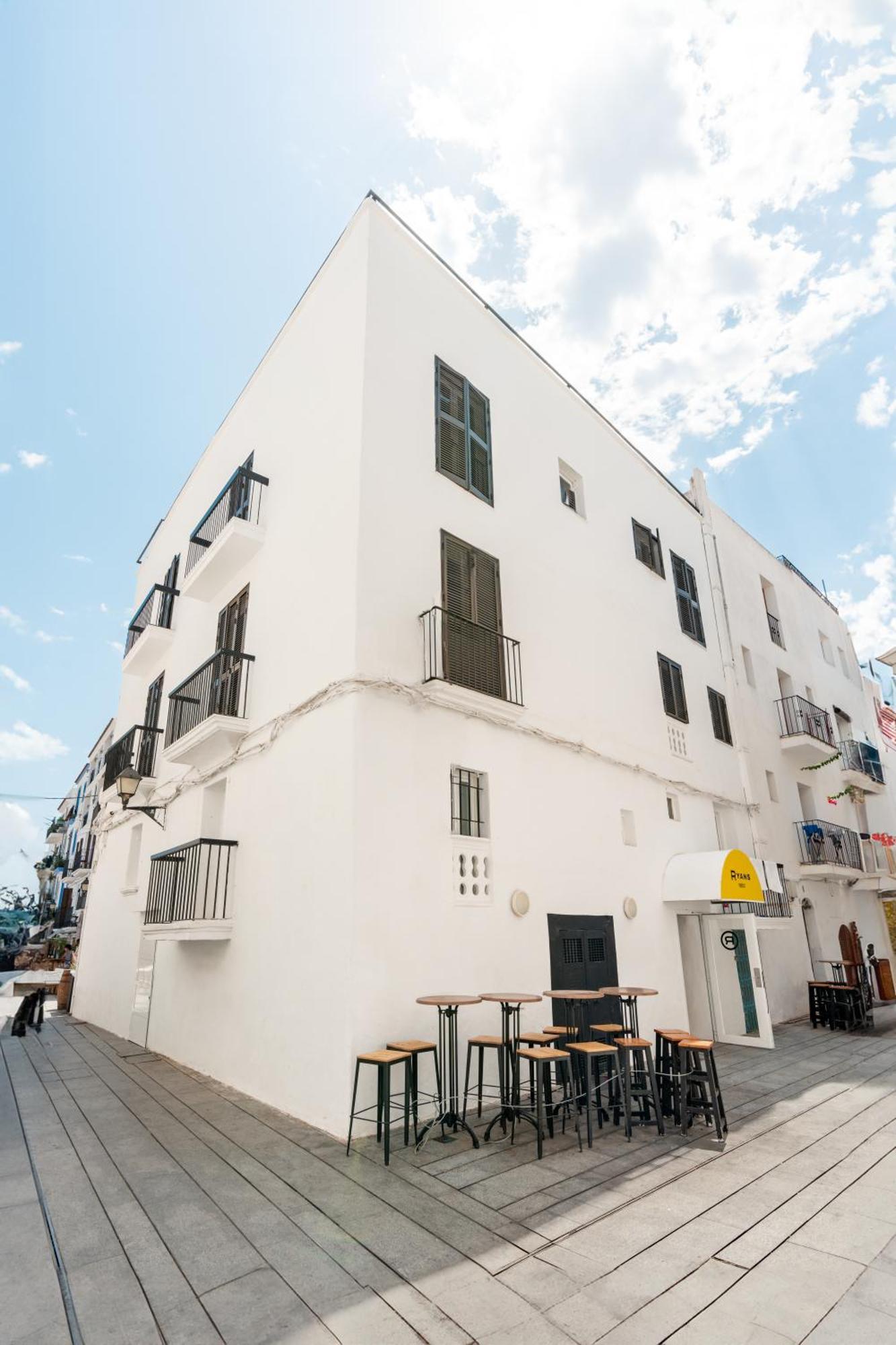 Ryans La Marina (Adults Only) Hotel Ibiza Town Exterior photo